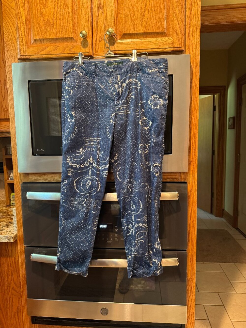 LRL Lauren Jeans Co Ralph Lauren Tapestry Print Crop Pants Blue & White 10